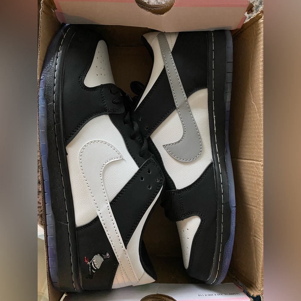 Size 11 - Nike SB Dunk Low Pro x Jeff Staple Panda Pigeon 2019.
